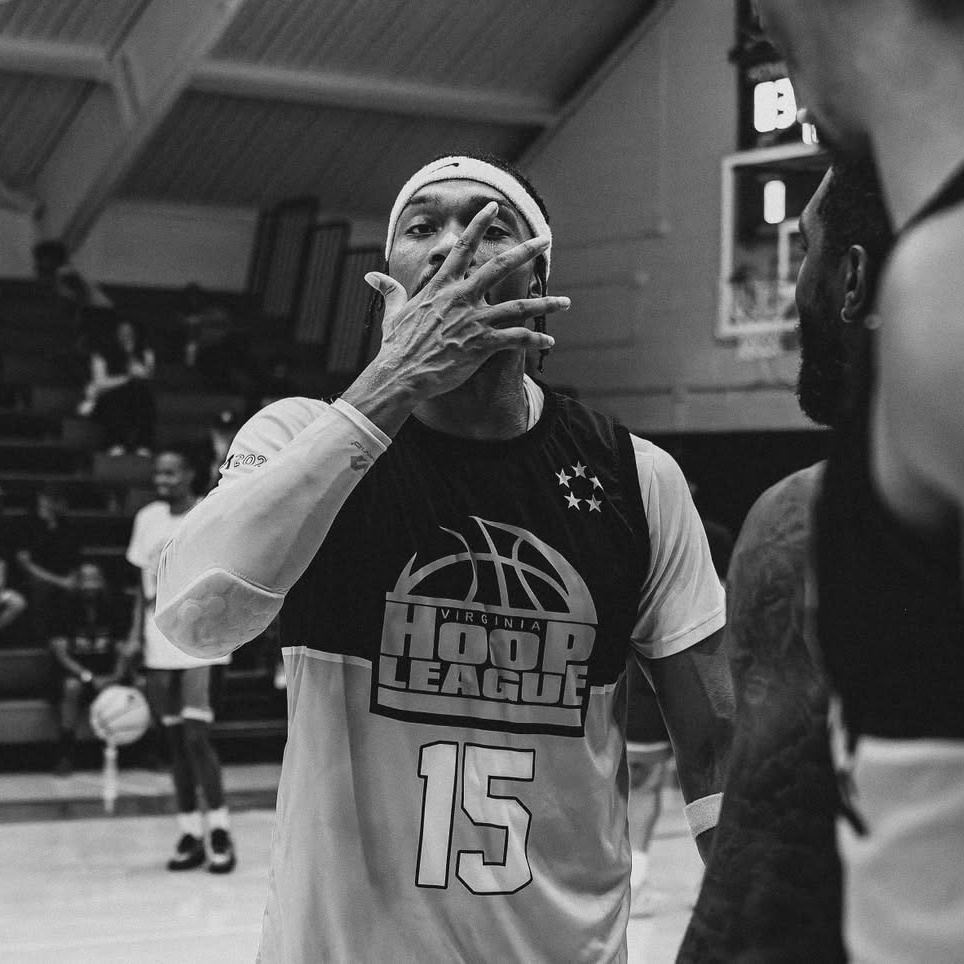 Stan Lou Halftime Performance - Image 2